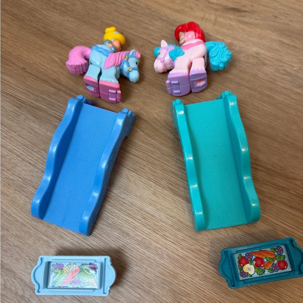 Little People Klip Klop Princesses Set - Picture 3 of 3